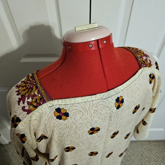 💮 Floral & Paisley Kaftan - Picture 6 of 14